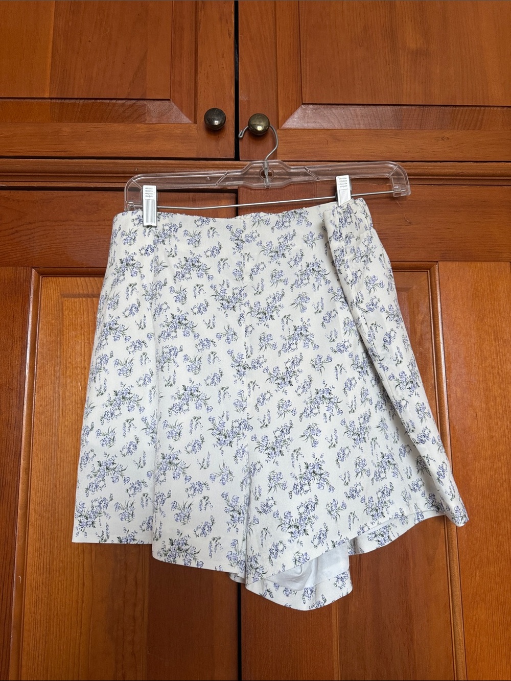 White Floral Ruffle Set - Picture 2 of 3